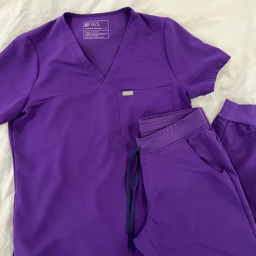 Figs Purple Scrub Set